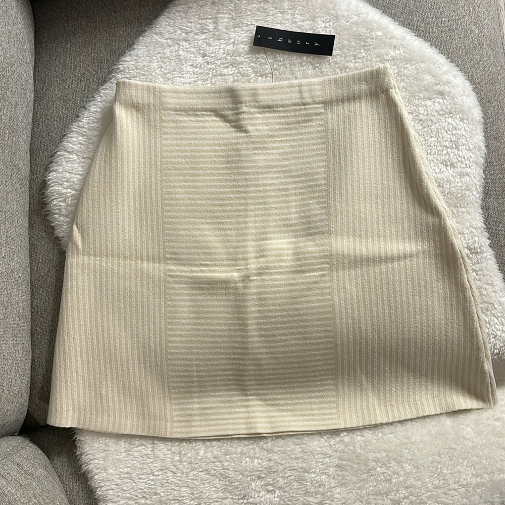 Theory Knit White skirt